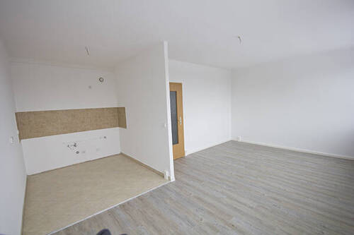 Wohn/Küchenbereich - 4 Zimmer Etagenwohnung in Halle (Saale)