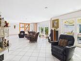 Wohnbereich mit Wintergarten - Einfamilienhaus mit 202,00 m² in Hoyerswerda zum Kaufen