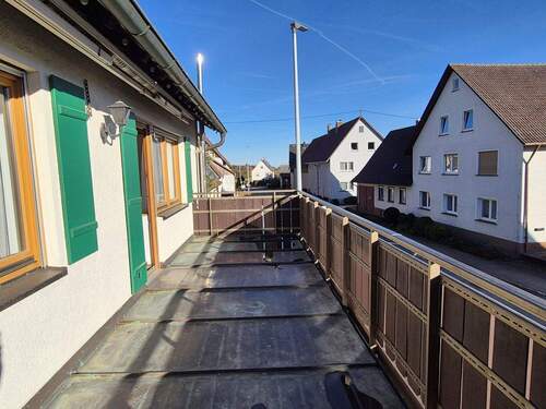 großzügiger Balkon - 