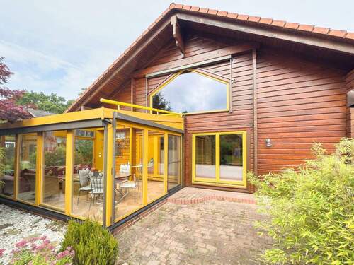 Ansicht hinten Wintergarten - 4 Zimmer Einfamilienhaus zum Kaufen in Welle