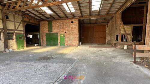 Überdachter Hofbereich - Bauernhaus, Landhaus mit 284,80 m&sup2; in Lengede zum Kaufen