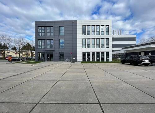 Bild 1 - Provisionsfreies Bürohaus Berlin - 1800m2, flexibel, möbliert, barrierefrei