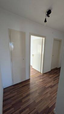 Flur mit Abstellfläche - 