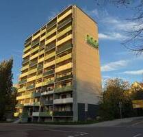 Nachnutzer gesucht! Große 2-Raumwohnung mit Balkon und einer Singleküche - Halle (Saale) Innenstadt