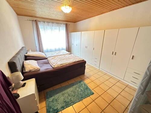 Schlafzimmer EG - 