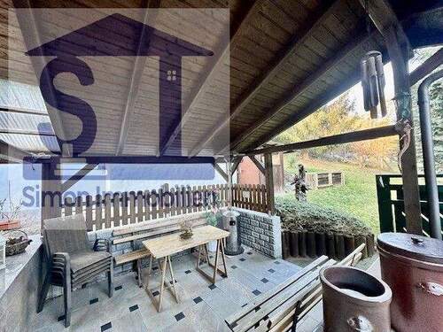 weiterer überdachter Freisitz - 