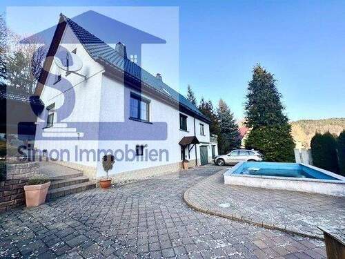 mit Pool - auf den Sommer freuen - 5 Zimmer Einfamilienhaus zum Kaufen in Schmalkalden