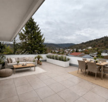 Kernsanierte Penthouse-Wohnung mit Premiumstandard und nachhaltigem Vermietungspotenzial - Gernsbach