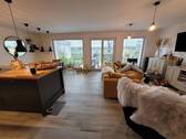 Wohn- Essbereich - Schöne 3-Zimmer-Erdgeschosswohnung mit Garten in ruhiger Feldrandlage
