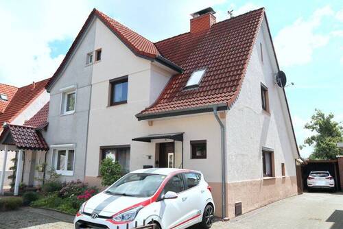 Erschwingliche Doppelhaushälfte - 0 % Käuferprovision! Erschwingliche Doppelhaushälfte für die kleine Familie mit traumhaftem Garten!