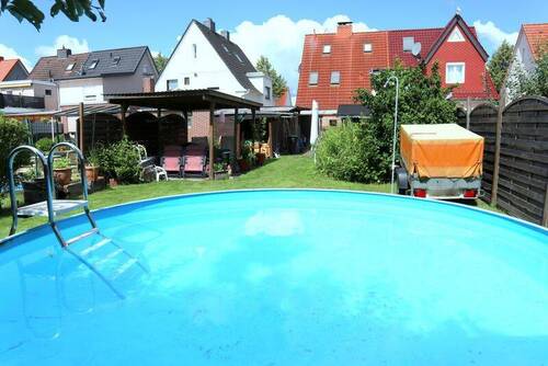 ... mit Außenpool - Doppelhaushälfte mit 92,00 m² in Delmenhorst zum Kaufen