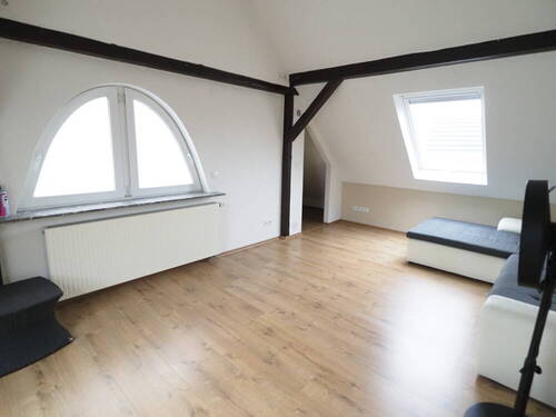 Studiozimmer DG Altbau - 