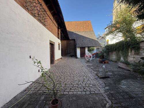 Innenhof - Einfamilienhaus mit 153,00 m&sup2; in Steinweiler zum Kaufen