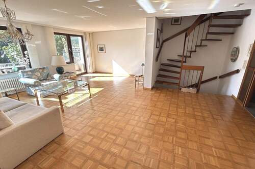Wohnzimmer - 4 Zimmer Doppelhaushälfte in Stuttgart