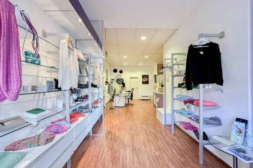 Eingang - 2 Zimmer Gewerbeobjekt (Büro, Produktion, Verkauf) zum Kaufen in Tutzing