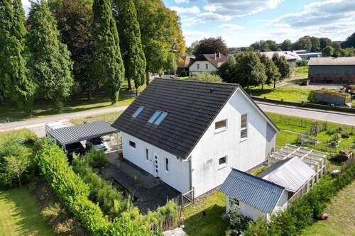 Bild 1 - Energieeffizientes EFH im Grünen