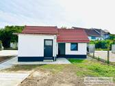 Garage mit Nebengebäude - 