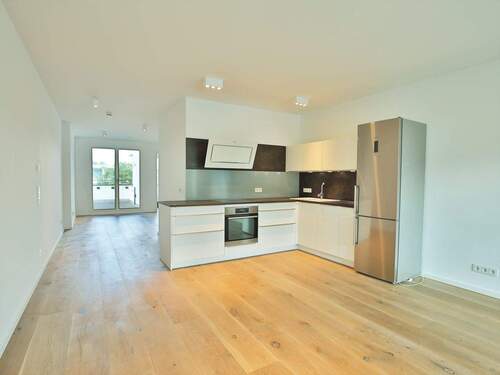 Küche / Wohnen - 2 Zimmer Etagenwohnung in München
