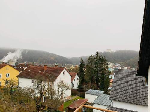 Ausblick - 8 Zimmer Mehrfamilienhaus, Wohnhaus in Riedenburg