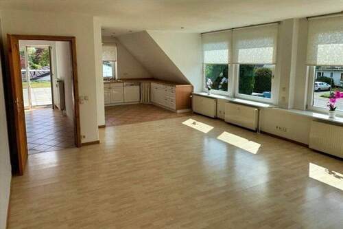 Wohn- und Essbereich DG-Wohnung - 