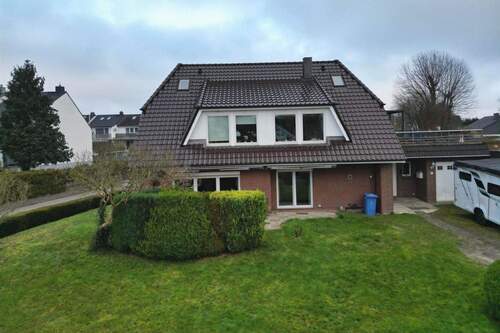 Außenansicht - Großzügiges Zweifamilienhaus in Nahe