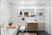 Badezimmer Bild 1 OG - 
