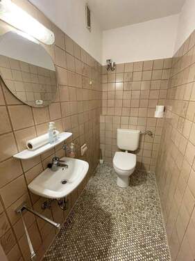 WC - 