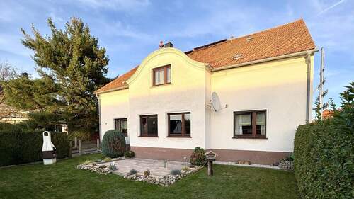 Frontansicht - 8 Zimmer Einfamilienhaus zum Kaufen in Rothenburg