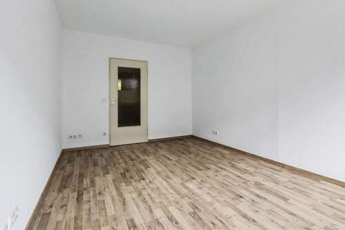 Wohnbereich - 1 Zimmer Einfamilienhaus zum Kaufen in Nürnberg