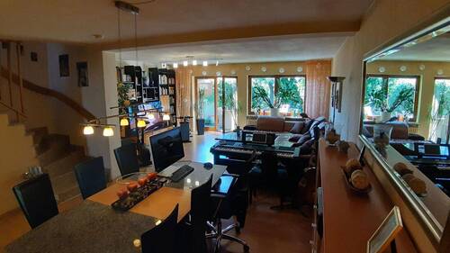 Wohn-/Esszimmer Bild 2 - 