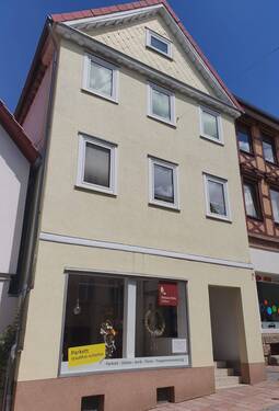 Außenbild Vorne.jpg - Homberg! 2 Fam. Haus mit Geschäftsräumen! Für alle Branchen geeignet, direkt im Zentrum!
