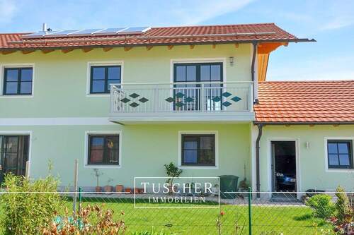 Blick auf den Südbalkon - Hohenlinden - Freundliche & helle 2-Zi.-Wohnung mit Südbalkon!