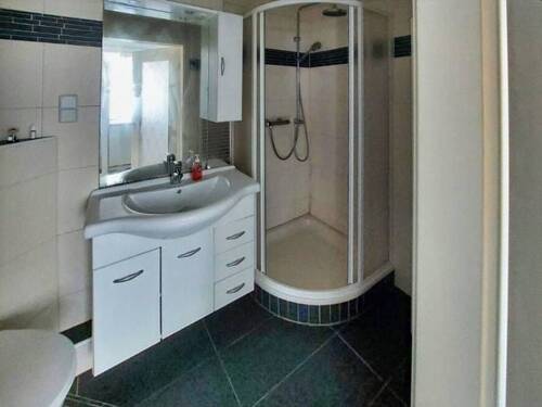 Vorderhaus Bad EG - Mehrfamilienhaus, Wohnhaus mit 340,00 m&sup2; in Frankfurt zum Kaufen