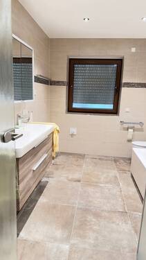 Badezimmer Erdgeschoss - 