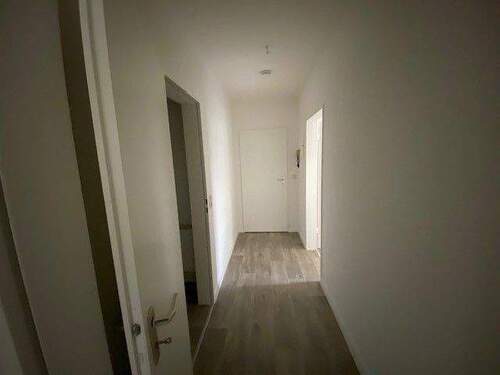 Flur - Etagenwohnung mit 69,00 m&sup2; in Brunsbüttel zur Miete