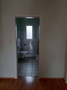 Bild 3 Badezimmer / Flur - 