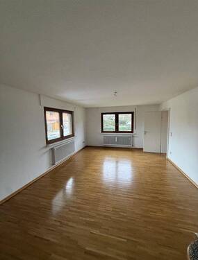 Zimmer - 8 Zimmer Mehrfamilienhaus, Wohnhaus zum Kaufen in Offenburg