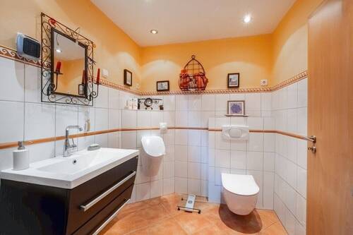 Badezimmer Erdgeschoss - 