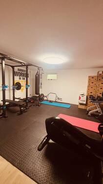 hobbyraum im keller.jpg - 