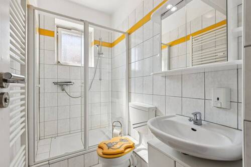 Bad 2.OG - Etagenwohnung mit 51,00 m&sup2; in Berlin zum Kaufen