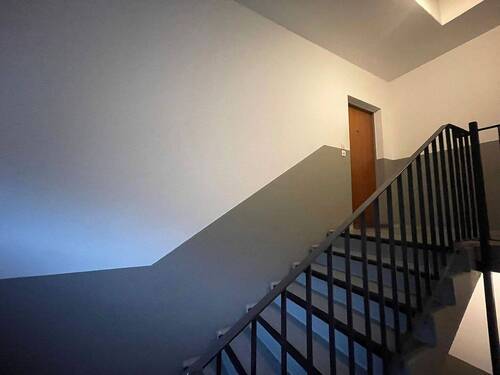 Treppenhaus 01 - 3 Zimmer Etagenwohnung zum Kaufen in Neu-Isenburg