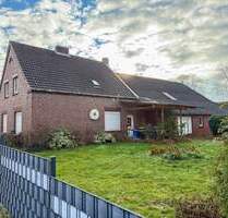 Für Bauträger & Pferdefreunde Aurich-Plaggenburg: Grundstück mit 2 Häusern, Stall, Weide.