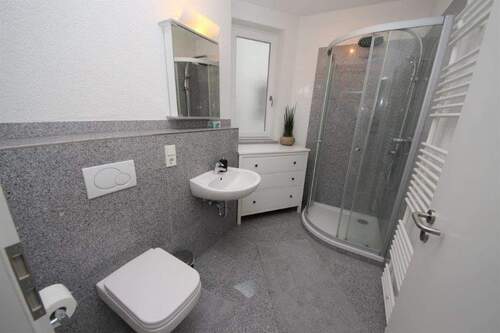 Badezimmer - 2 Zimmer Etagenwohnung in Trier