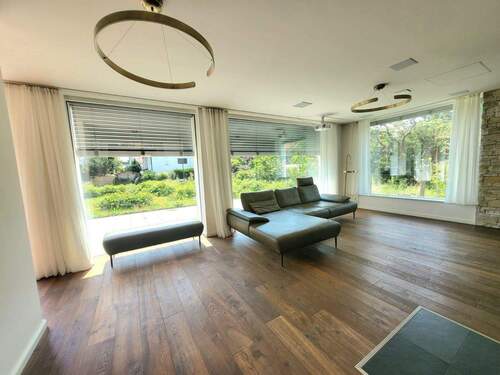 Bild 4 - Einfamilienhaus mit 240,00 m&sup2; in Darmstadt OT Eberstadt zur Miete