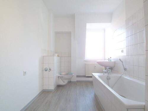 Bad.jpg - 2 Zimmer Etagenwohnung in Bautzen