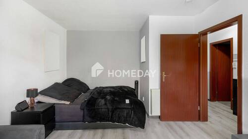 Wohnzimmer 2 - 1 Zimmer Etagenwohnung zum Kaufen in Erfurt