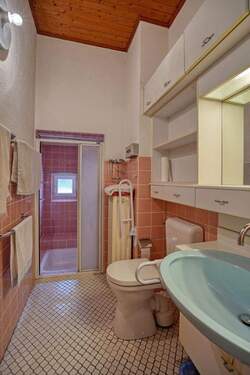 Duschbad im Erdgeschoss - 