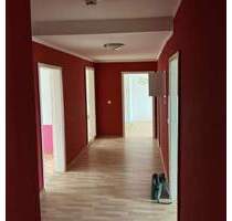 Sie brauchen Platz-schöne und preisgünstige 5- Raum-Wohnung-im Herzen der Stadt - Hildburghausen