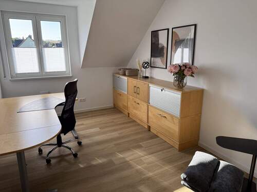 Musterhaus - Zimmer DG - 