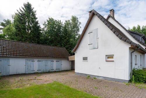 Garage - 6 Zimmer Einfamilienhaus in Lauenbrück
